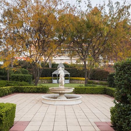 Visy Dior Hotell Baulkham Hills Exteriör bild