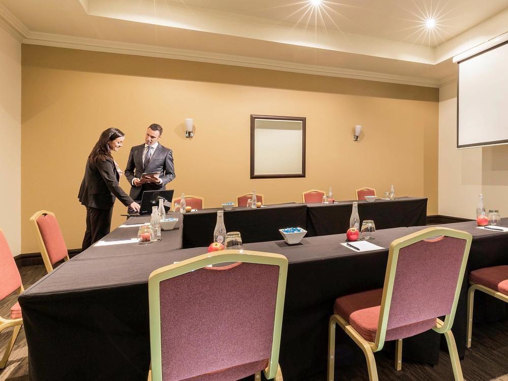 Visy Dior Hotell Baulkham Hills Exteriör bild