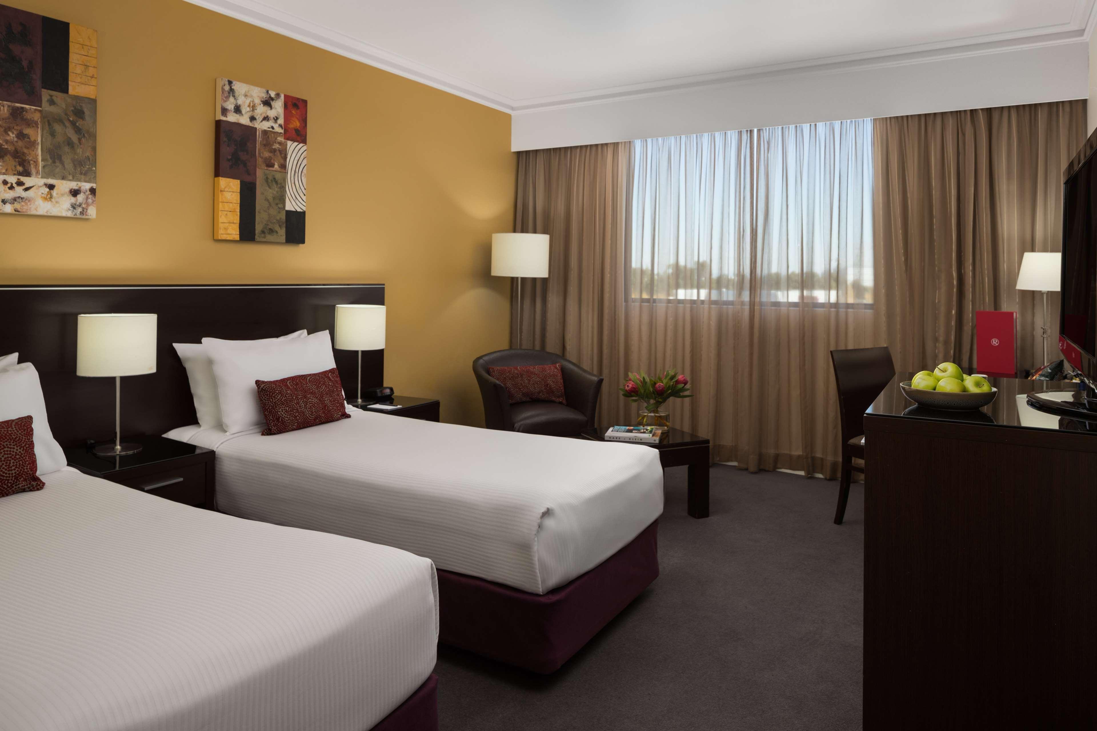Visy Dior Hotell Baulkham Hills Exteriör bild
