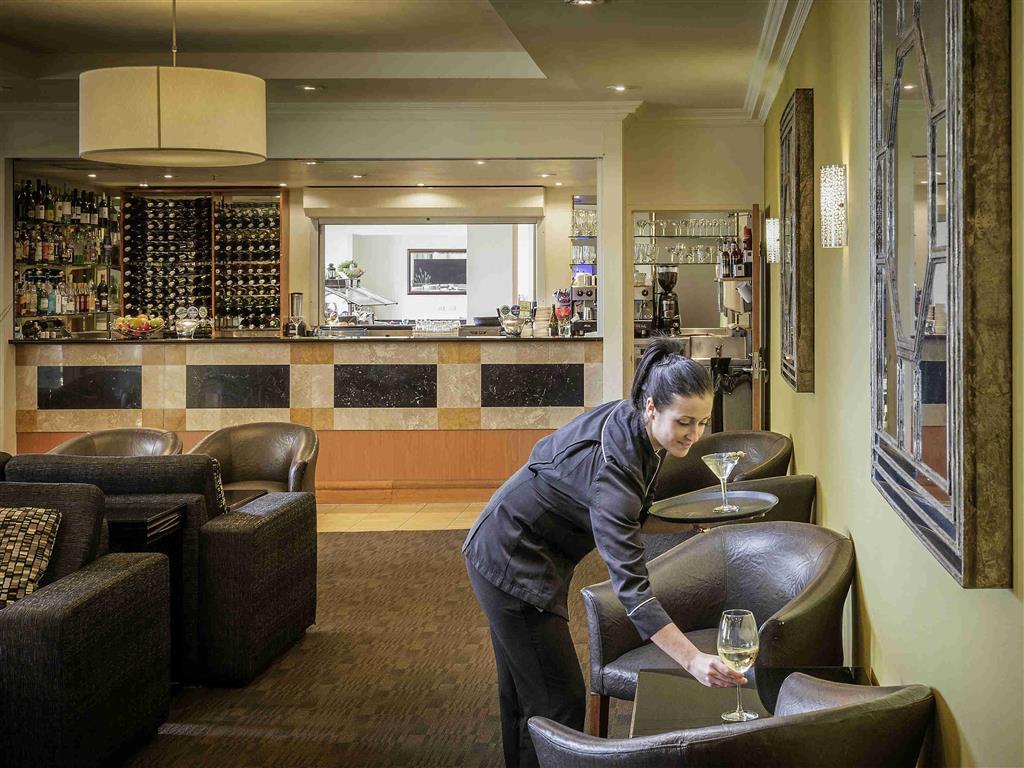 Visy Dior Hotell Baulkham Hills Exteriör bild