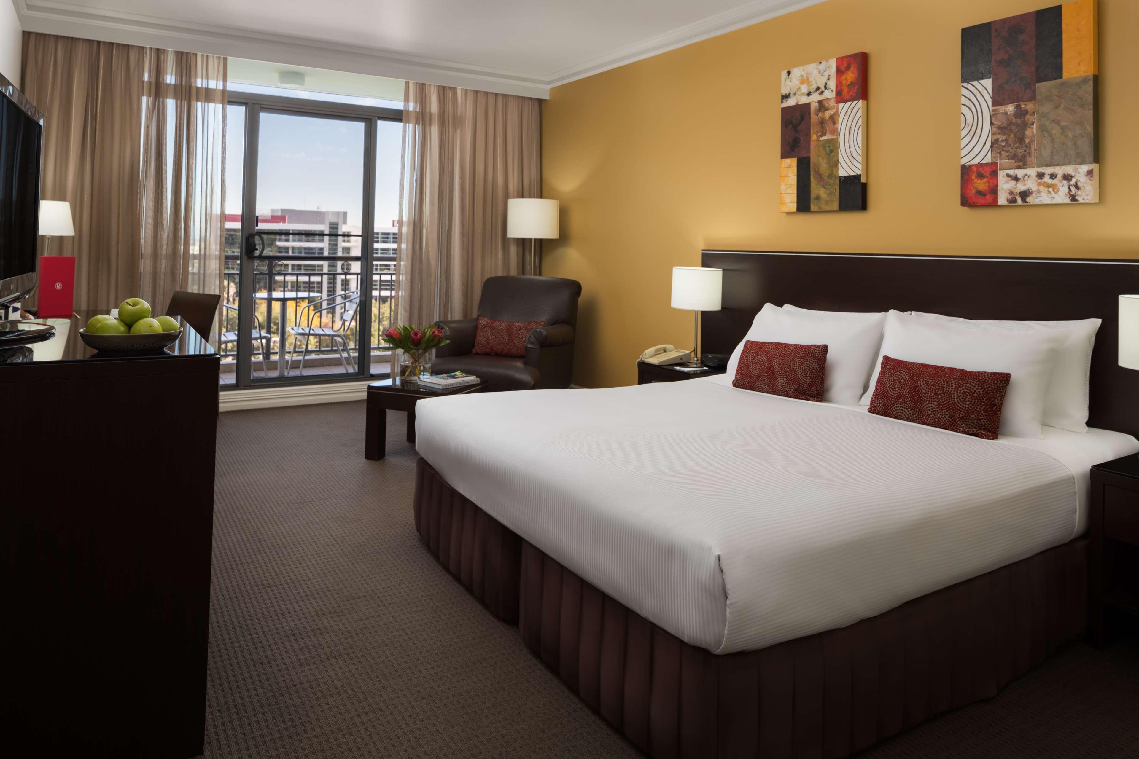 Visy Dior Hotell Baulkham Hills Exteriör bild