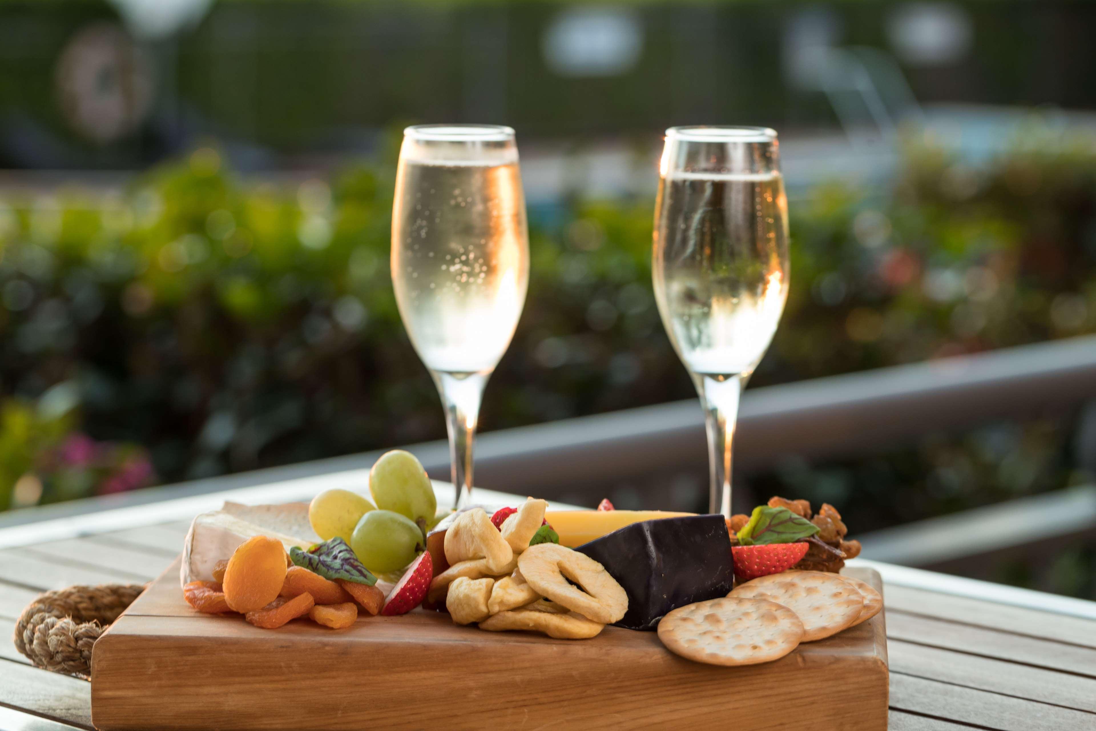 Visy Dior Hotell Baulkham Hills Exteriör bild