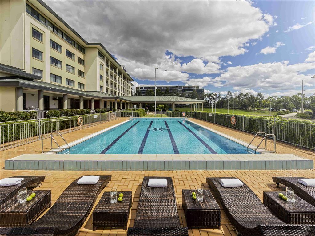 Visy Dior Hotell Baulkham Hills Exteriör bild