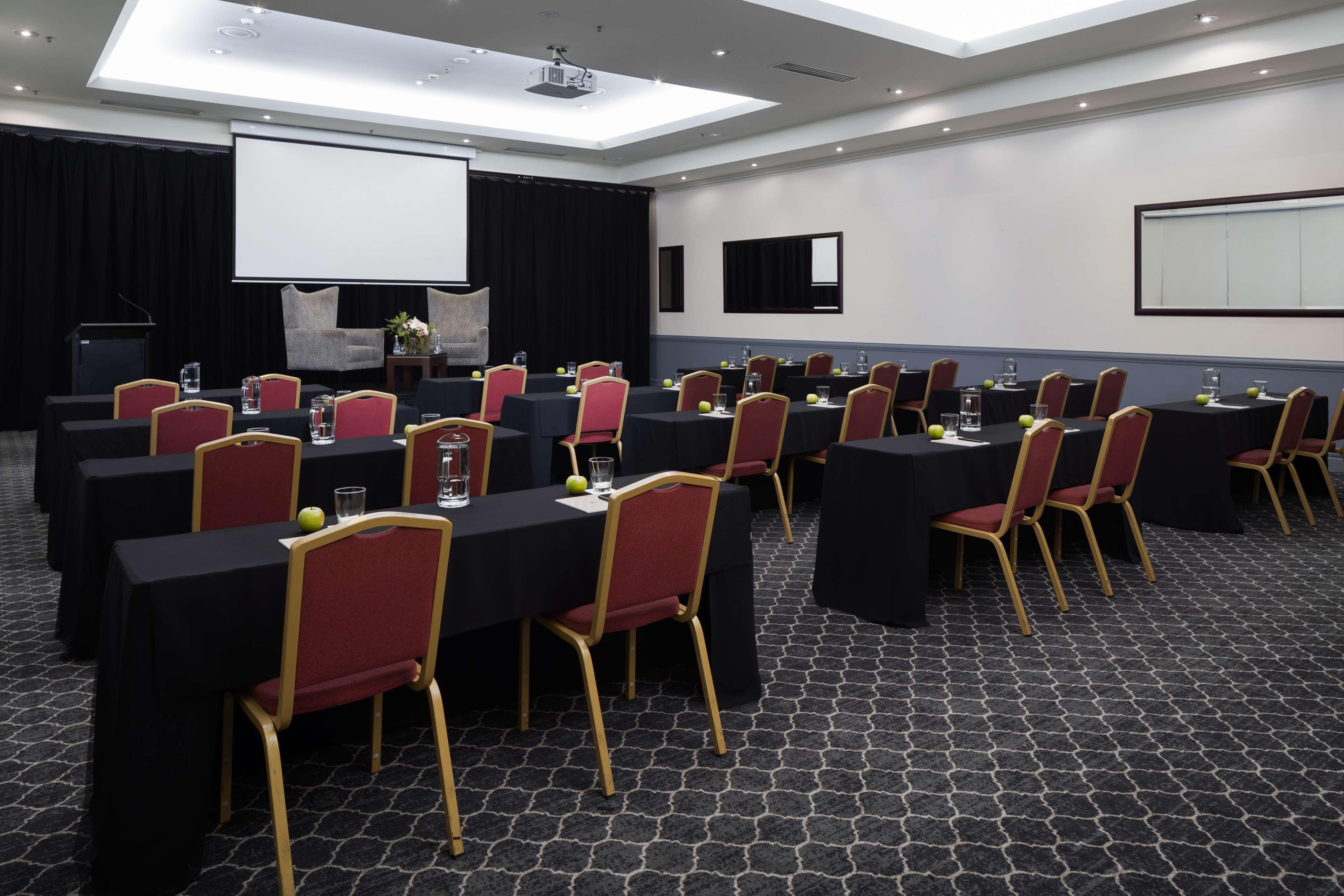 Visy Dior Hotell Baulkham Hills Exteriör bild