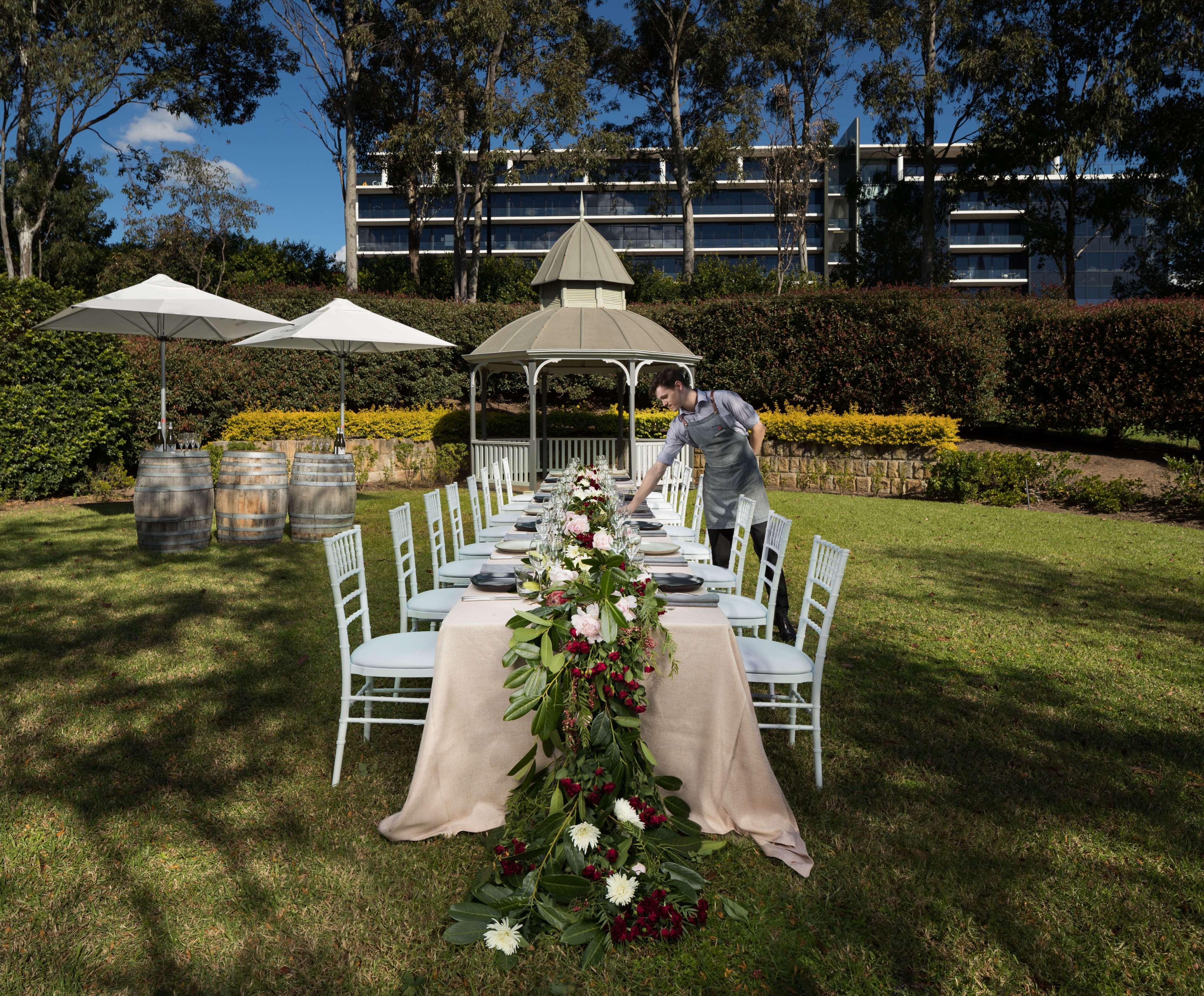 Visy Dior Hotell Baulkham Hills Exteriör bild