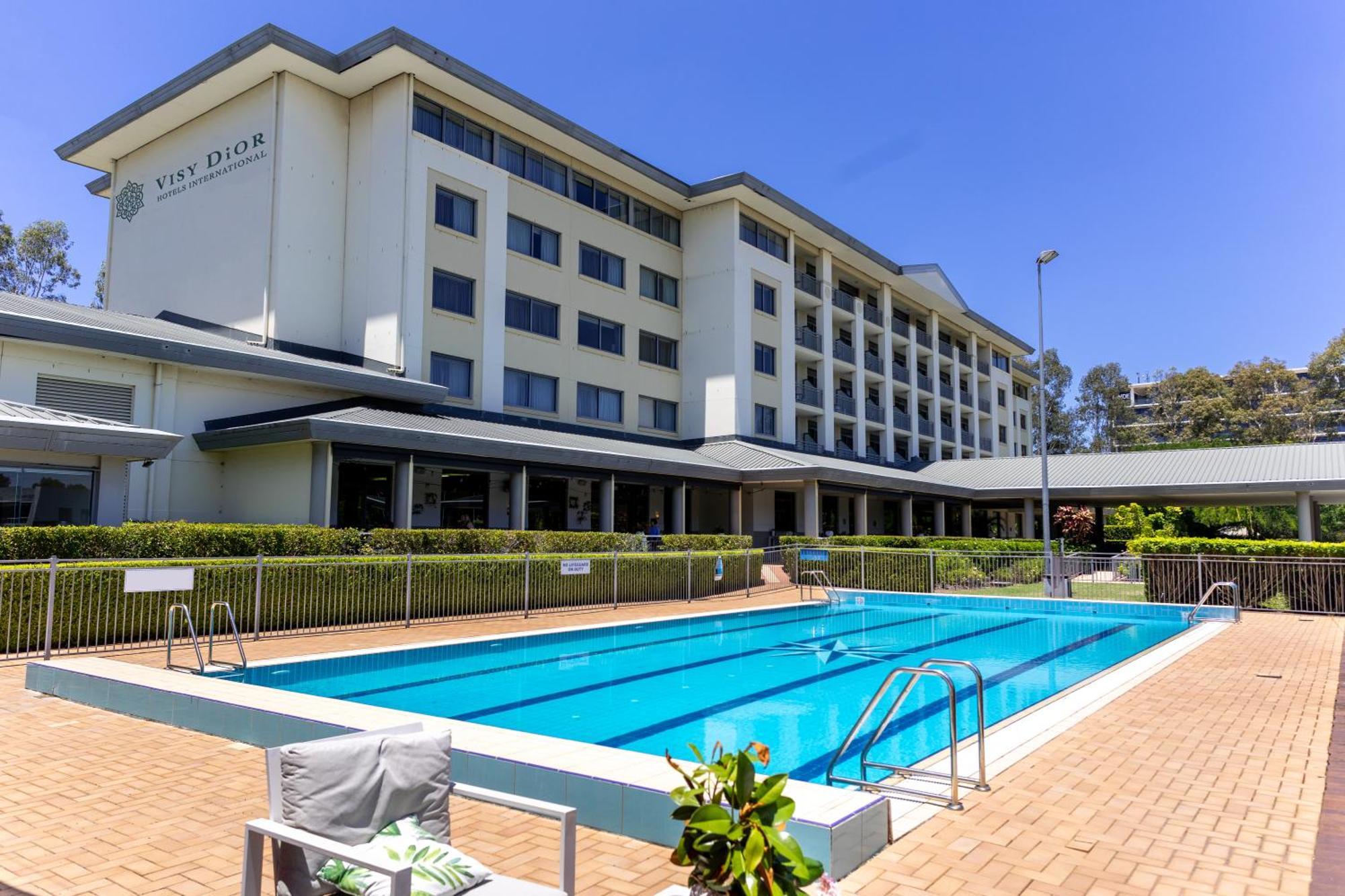 Visy Dior Hotell Baulkham Hills Exteriör bild