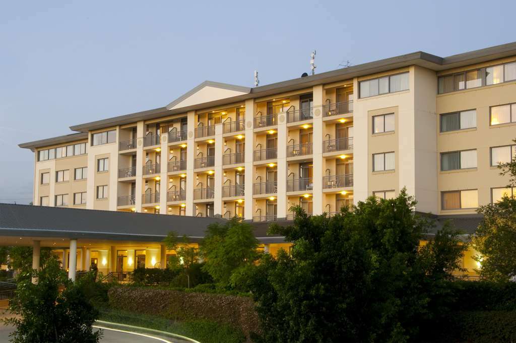 Visy Dior Hotell Baulkham Hills Exteriör bild